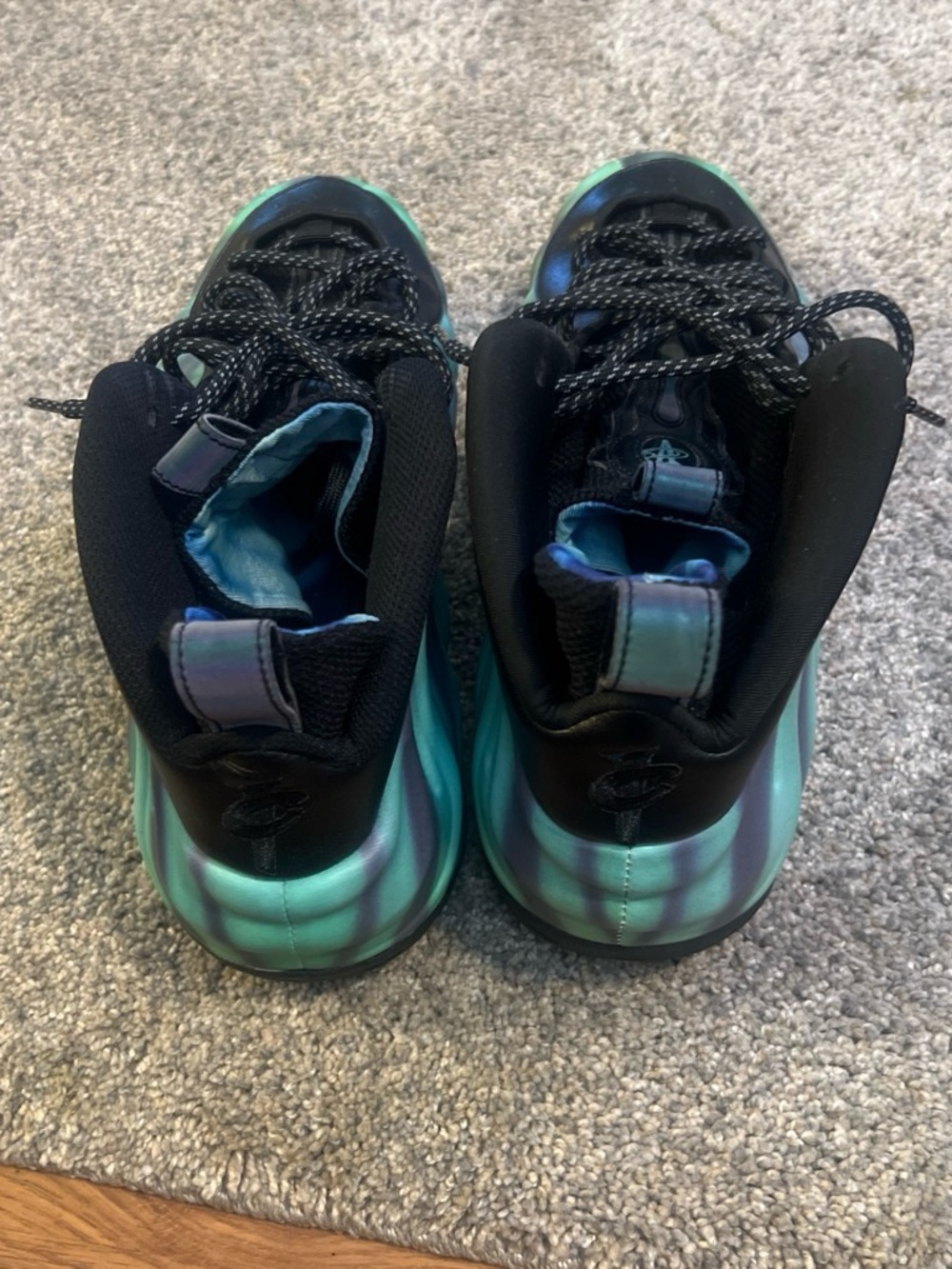 Nike Black and Teal Iridescent Shell Sneaker - Picture 3 of 6